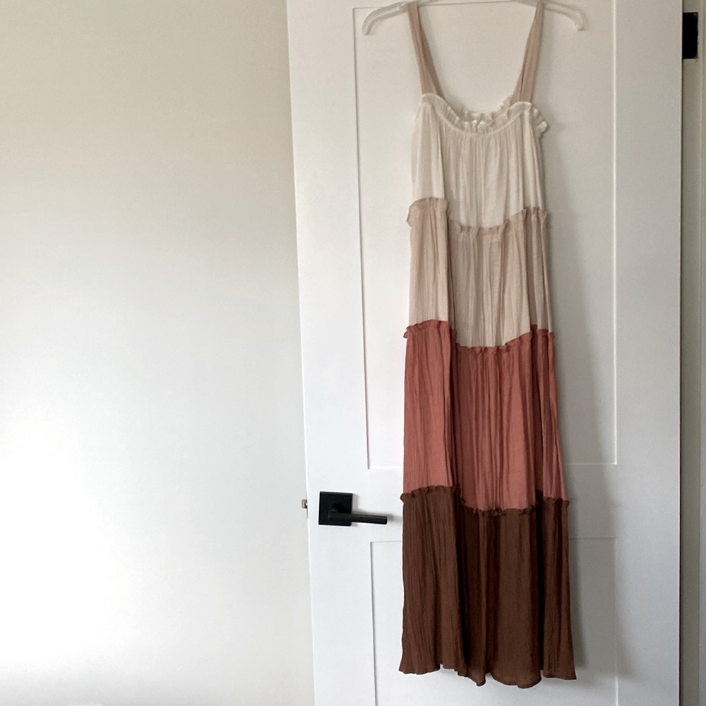 NWOT Blu Pepper Maxi Dress - Size Small